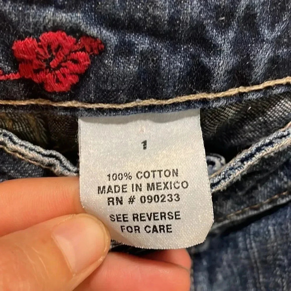 Lilu juniors denim shorts with flowers on them - Picture 5 of 10